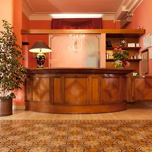 https://hotel-savoia-campana.it-tuscanyhotel.com
